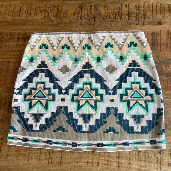 Express Aztec sequin mini skirt - Picture 4 of 6